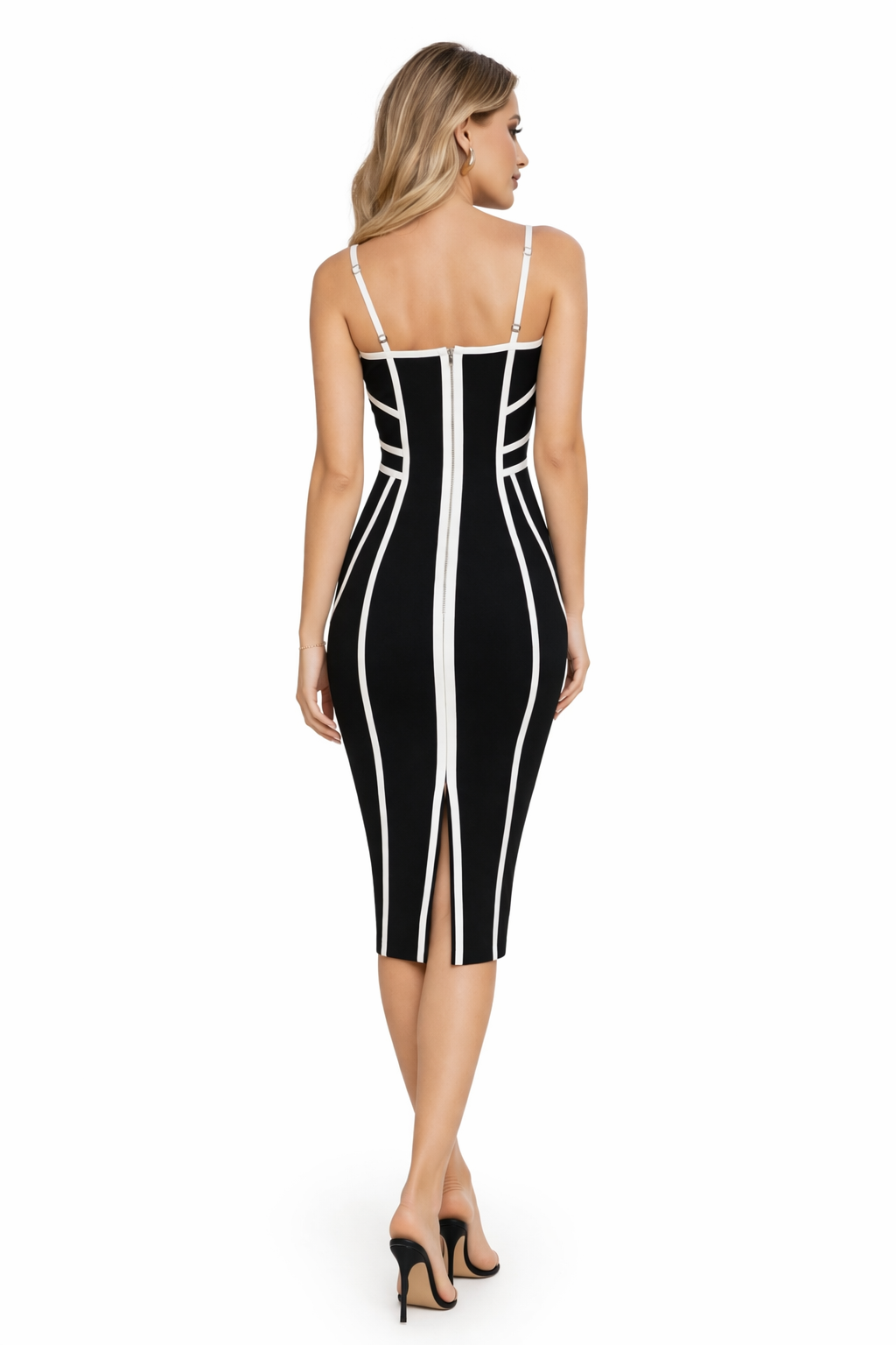 ROBE MOULANTE FINES BRETELLES NOIR OU VIOLETTE AMADELEINA