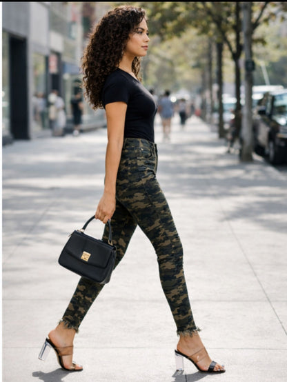 Jean Camouflage 7/8 Femme – Taille Haute & Bas Effiloché